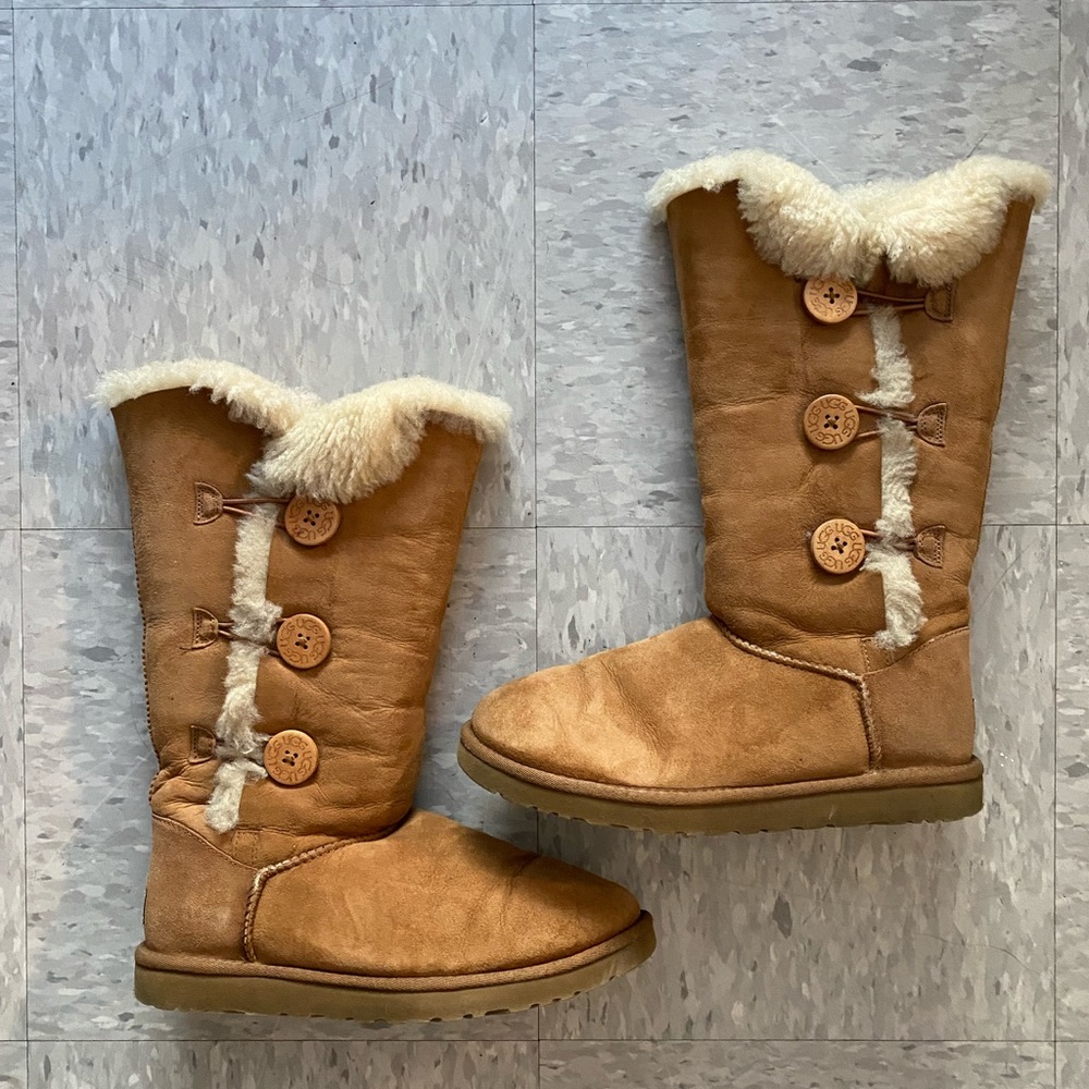 UGG Womens Bailey Button Triplet